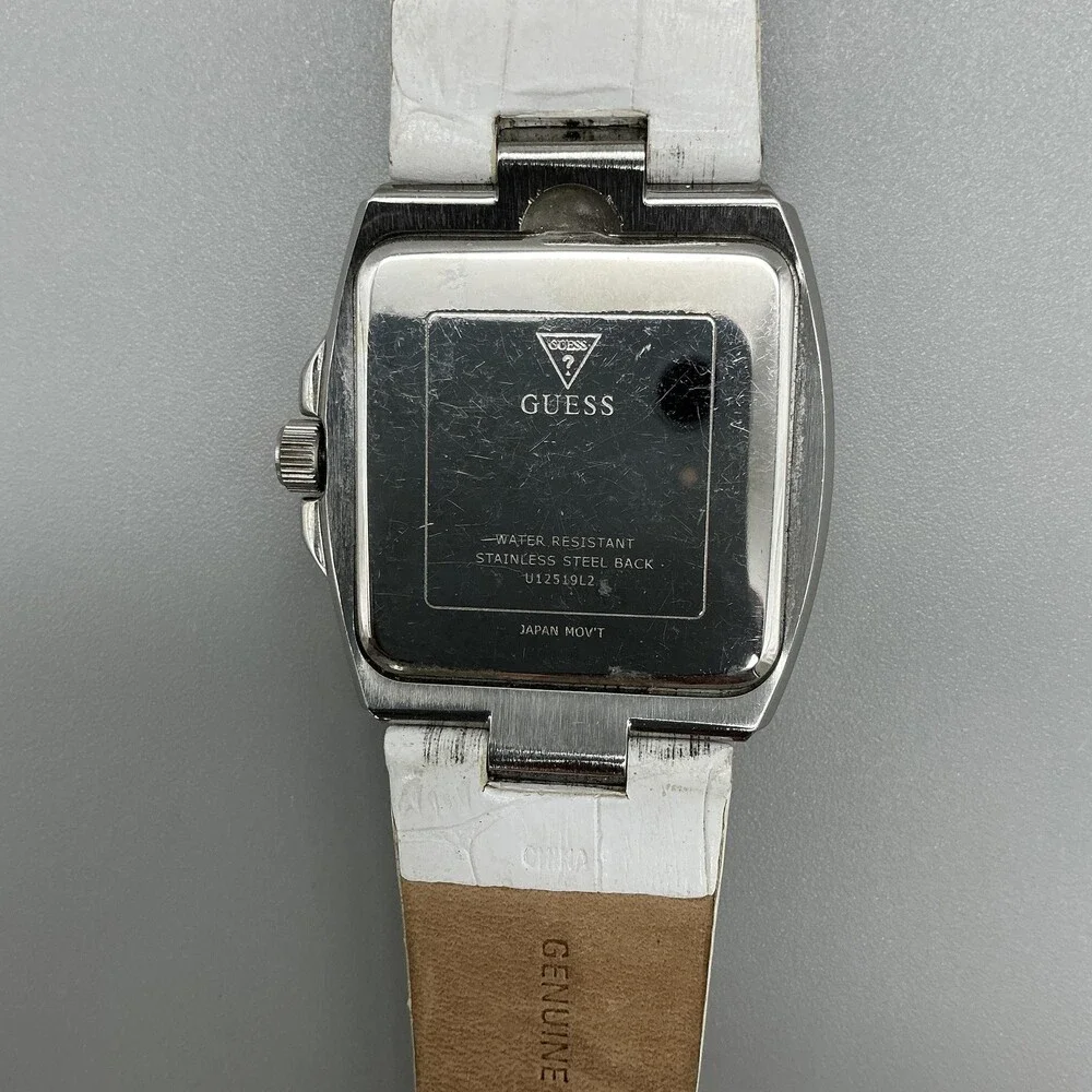 Guess U12519L2 Mens Watch 43mm Silver Tone Crystals Day Date Leather New Battery